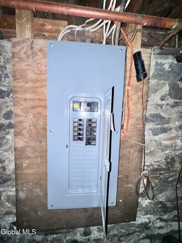 27 Mechanic Street, Hoosick Falls, NY 12090