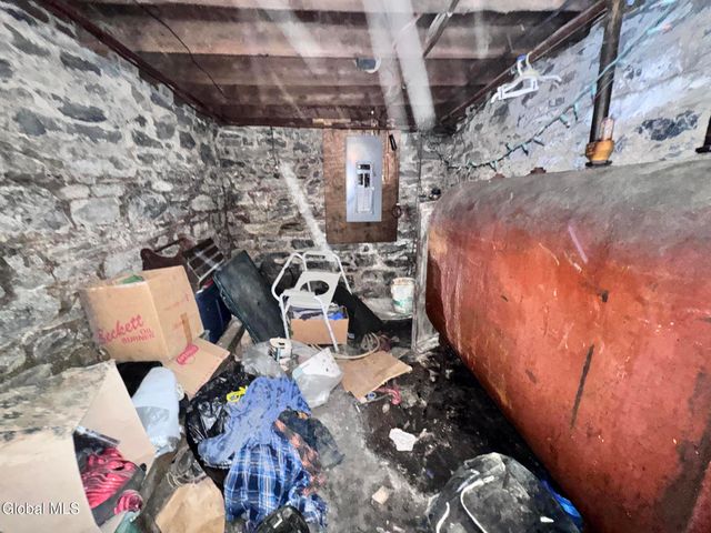 27 Mechanic Street, Hoosick Falls, NY 12090