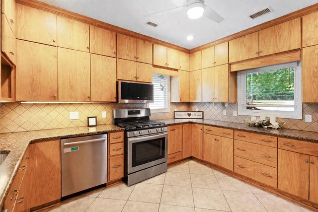 175 Whitetail Road, Seale, AL 36875