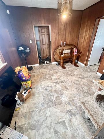 7252 Packard Avenue, Warren, MI 48091