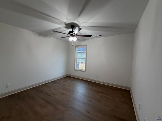 215 Saraland Trail, Perry, GA 31069