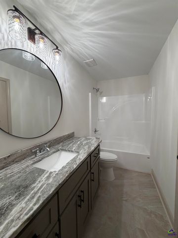 215 Saraland Trail, Perry, GA 31069