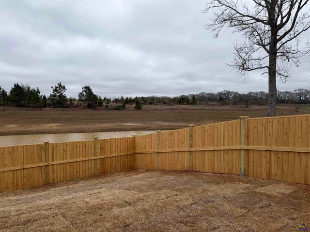 215 Saraland Trail, Perry, GA 31069