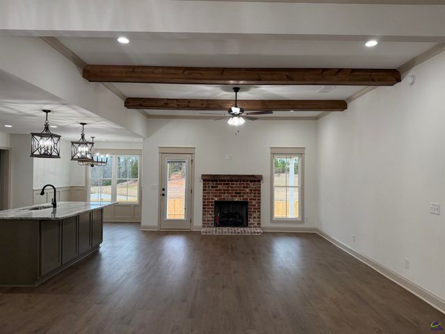 215 Saraland Trail, Perry, GA 31069