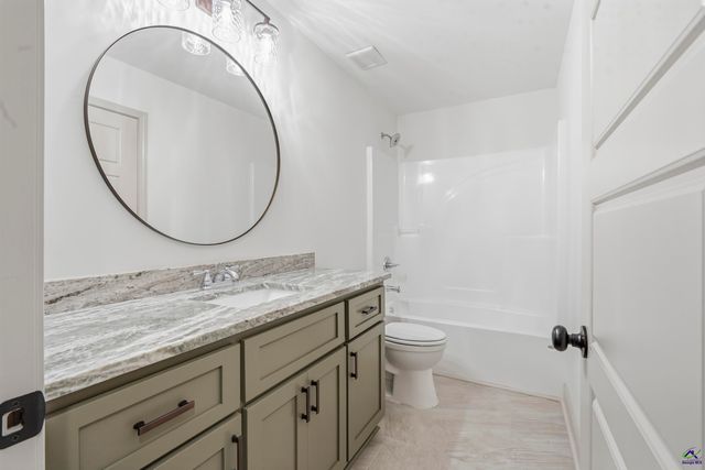 215 Saraland Trail, Perry, GA 31069