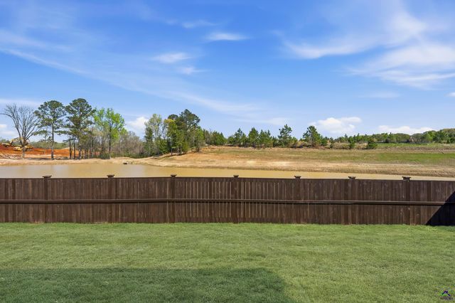 215 Saraland Trail, Perry, GA 31069