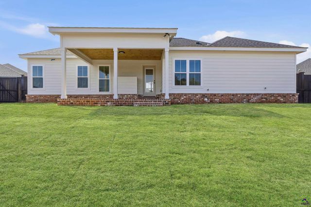 215 Saraland Trail, Perry, GA 31069