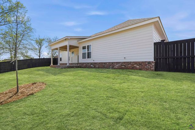 215 Saraland Trail, Perry, GA 31069