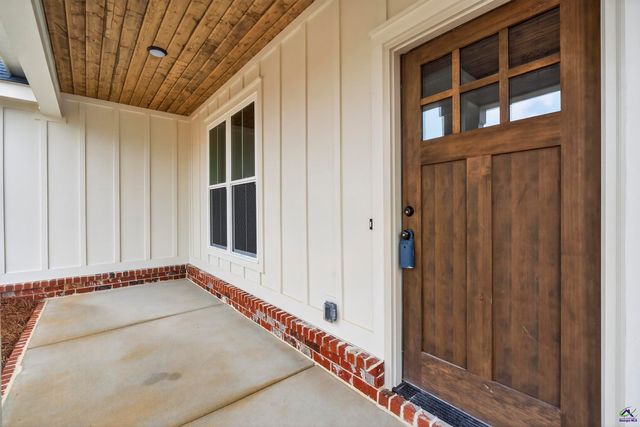 215 Saraland Trail, Perry, GA 31069