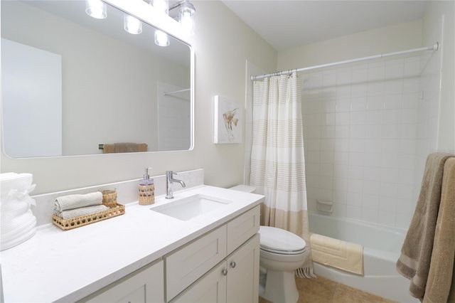 213 71ST STREET A&B, Holmes Beach, FL 34217