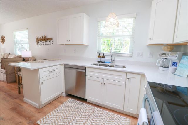 213 71ST STREET A&B, Holmes Beach, FL 34217