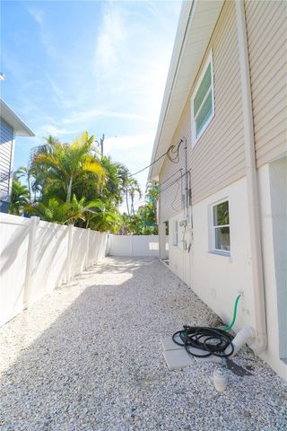 213 71ST STREET A&B, Holmes Beach, FL 34217