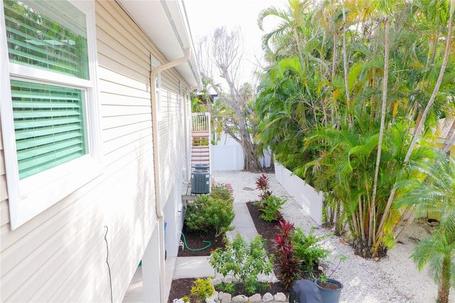 213 71ST STREET A&B, Holmes Beach, FL 34217