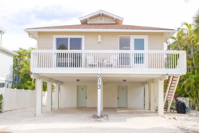213 71ST STREET A&B, Holmes Beach, FL 34217
