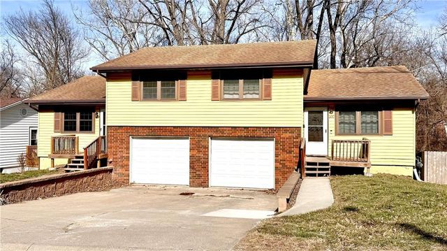 3017 Hampton Road, St Joseph, MO 64505