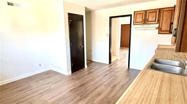 3017 Hampton Road, St Joseph, MO 64505