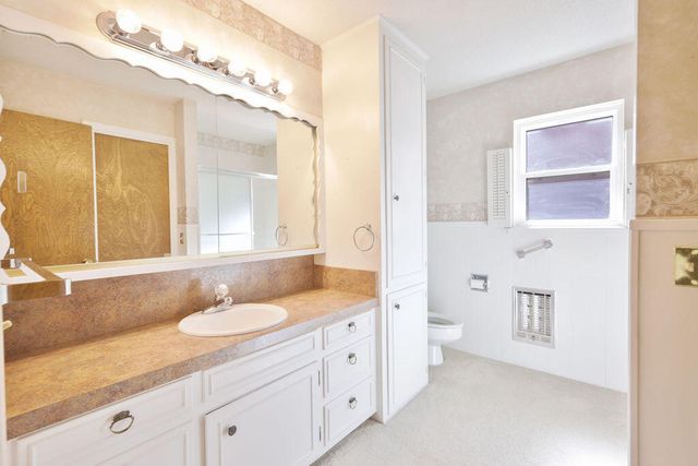 2503 Holliday Street, Plainview, TX 79072