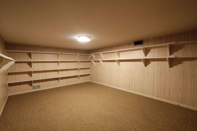 2503 Holliday Street, Plainview, TX 79072