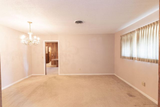 2503 Holliday Street, Plainview, TX 79072