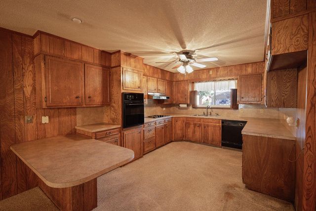 2503 Holliday Street, Plainview, TX 79072