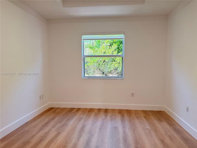 1328 SE 26th Ter ., Homestead, FL 33035