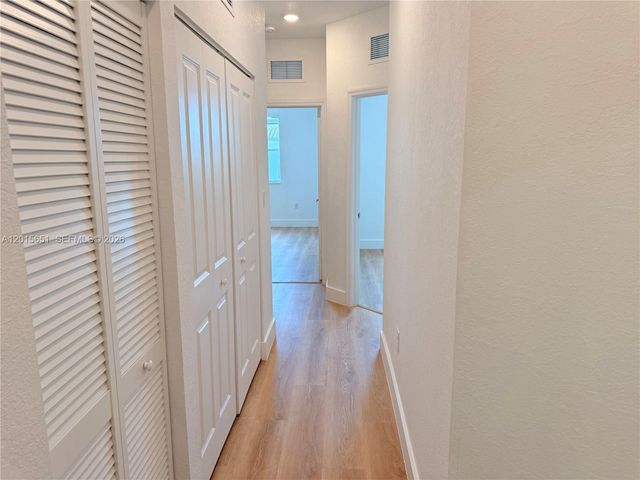 1328 SE 26th Ter ., Homestead, FL 33035