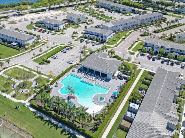 1328 SE 26th Ter ., Homestead, FL 33035