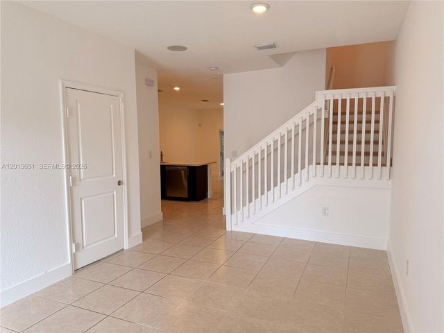1328 SE 26th Ter ., Homestead, FL 33035