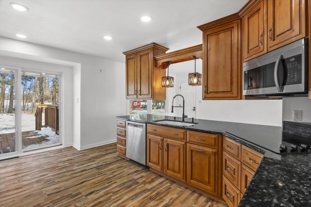 34302 Loland DRIVE, Waterford, WI 53185