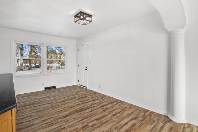 34302 Loland DRIVE, Waterford, WI 53185