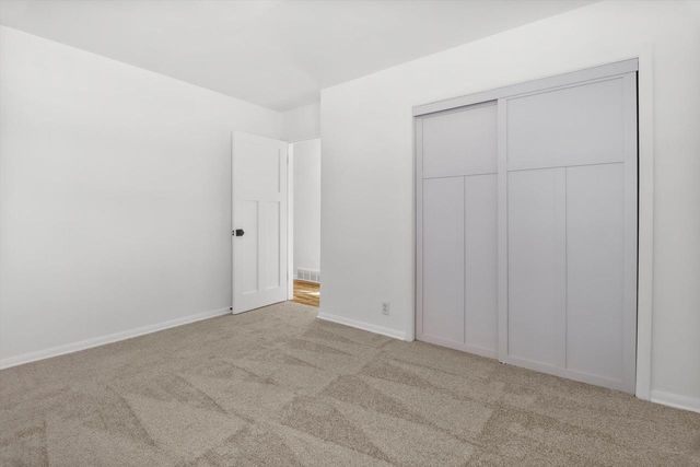 34302 Loland DRIVE, Waterford, WI 53185