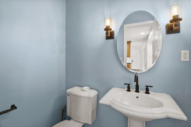 34302 Loland DRIVE, Waterford, WI 53185