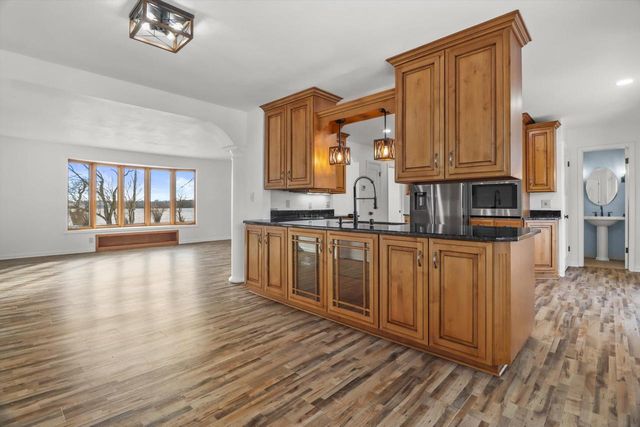 34302 Loland DRIVE, Waterford, WI 53185