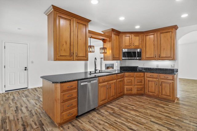 34302 Loland DRIVE, Waterford, WI 53185