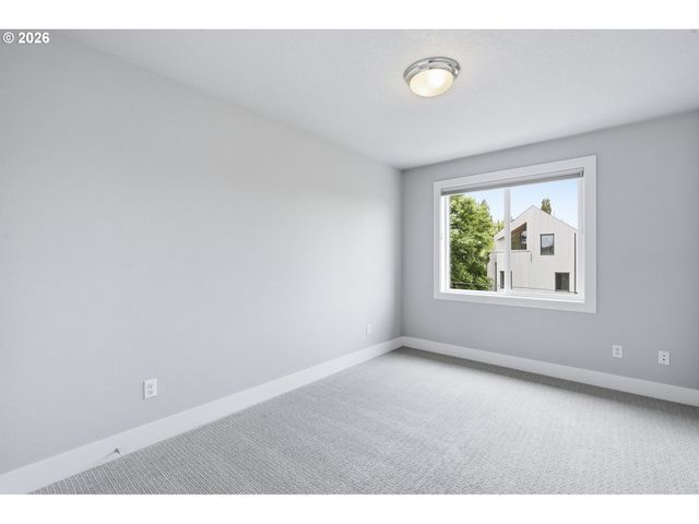 5425 Ne 32ND Pl, Portland, OR 97211