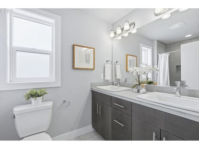 5425 Ne 32ND Pl, Portland, OR 97211