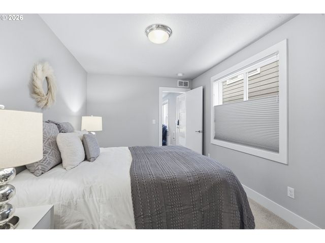 5425 Ne 32ND Pl, Portland, OR 97211