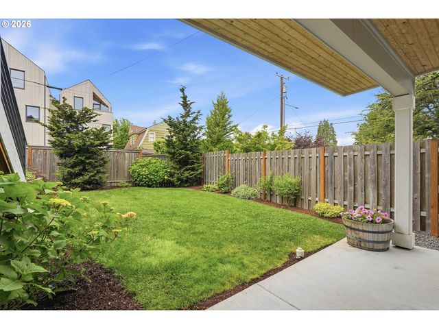 5425 Ne 32ND Pl, Portland, OR 97211