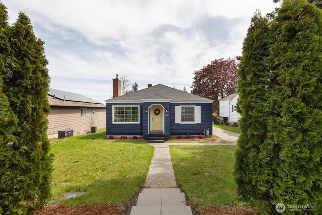 330 Dora Avenue, Bremerton, WA 98312