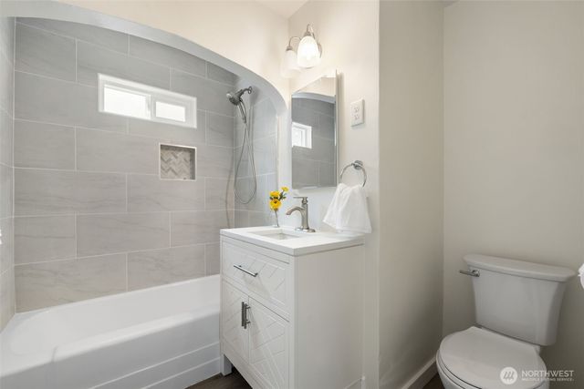 330 Dora Avenue, Bremerton, WA 98312