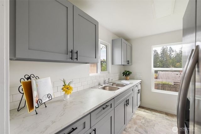 330 Dora Avenue, Bremerton, WA 98312