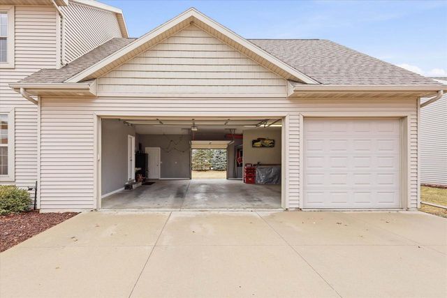 N9185 JONSCH DRIVE, Appleton, WI 54915