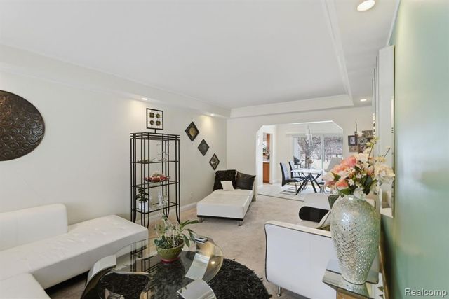 19061 Veronica Avenue, Eastpointe, MI 48021