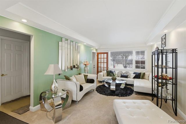 19061 Veronica Avenue, Eastpointe, MI 48021