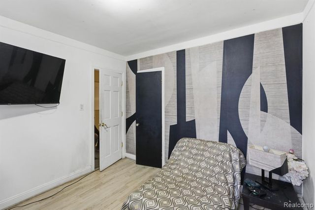 19061 Veronica Avenue, Eastpointe, MI 48021