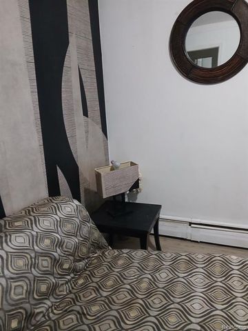 19061 Veronica Avenue, Eastpointe, MI 48021