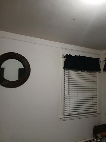 19061 Veronica Avenue, Eastpointe, MI 48021