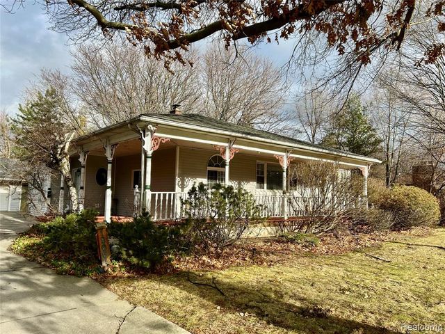 19061 Veronica Avenue, Eastpointe, MI 48021