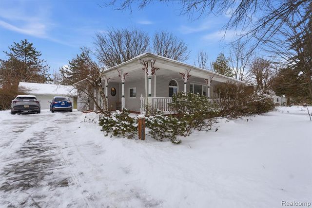 19061 Veronica Avenue, Eastpointe, MI 48021