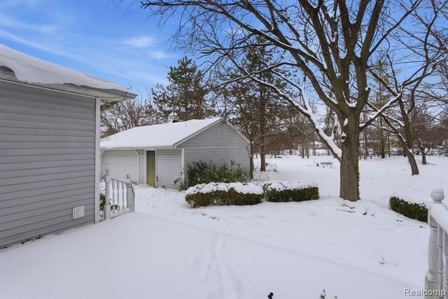 19061 Veronica Avenue, Eastpointe, MI 48021